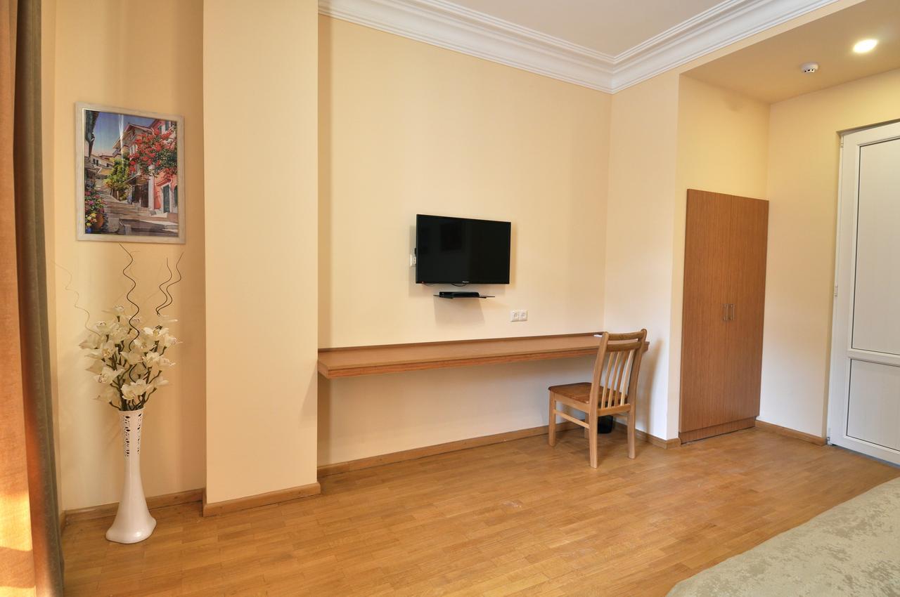 Albert House Hotel And Tours Jerevan Eksteriør billede