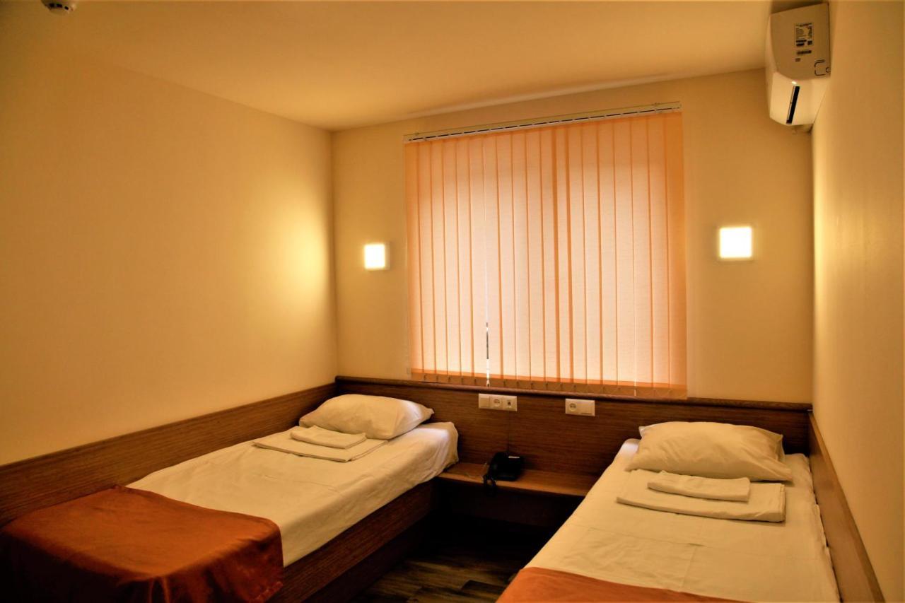 Albert House Hotel And Tours Jerevan Eksteriør billede